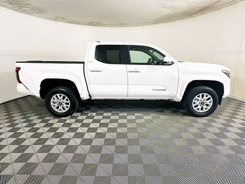 Used 2024 Toyota Tacoma SR5 RWD image 2