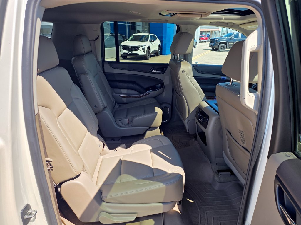 Used 2015 Chevrolet Suburban LTZ AWD/4WD image 12
