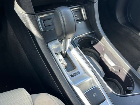 Used 2023 Subaru Ascent Premium w/ Convenience Package image 32