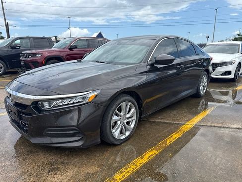 Used 2018 Honda Accord LX image 3