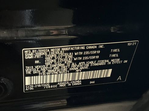 Used 2021 Toyota RAV4 XLE Premium FWD image 28