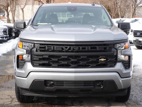 Used 2023 Chevrolet Silverado 1500 Custom image 5