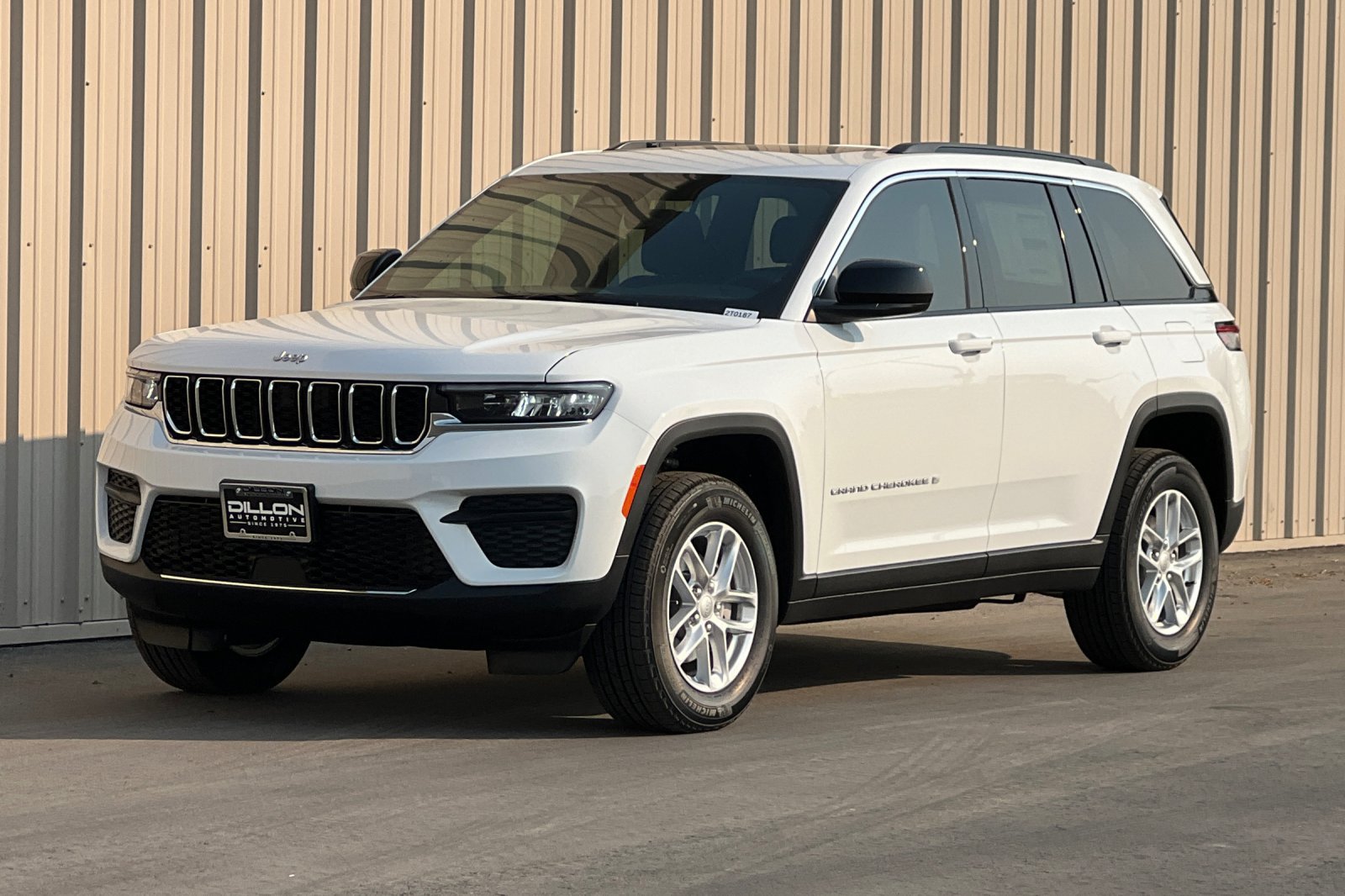 New 2026 Jeep Grand Cherokee Laredo X AWD/4WD image 3