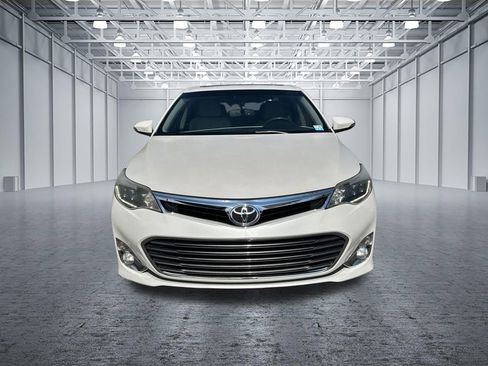 Used 2013 Toyota Avalon Limited FWD image 2