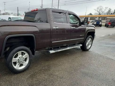 Used 2016 GMC Sierra 2500 SLT w/ Duramax Plus Package AWD/4WD image 8