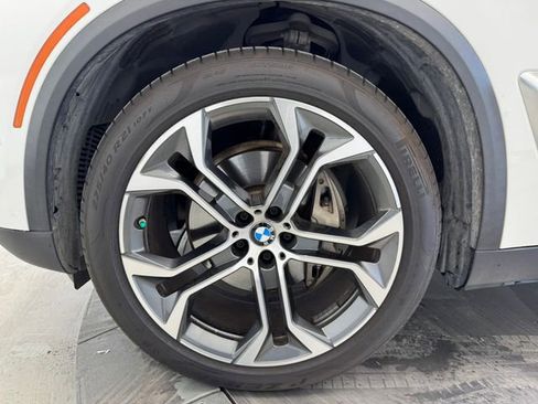 Used 2024 BMW X5 xDrive40i w/ Premium Package image 10