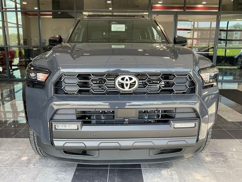 New 2026 Toyota 4Runner TRD Off-Road AWD/4WD image 2