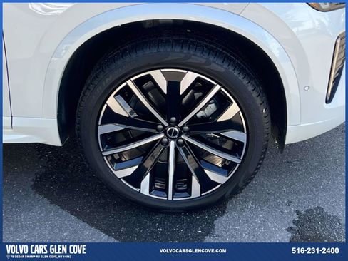Used 2026 Volvo XC90 B6 Plus w/ Protection Package Premier AWD/4WD image 7