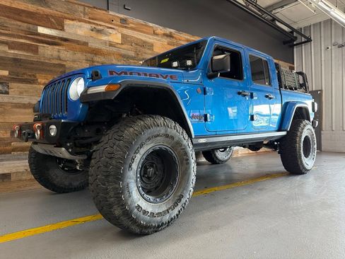 Used 2021 Jeep Gladiator Mojave AWD/4WD image 2