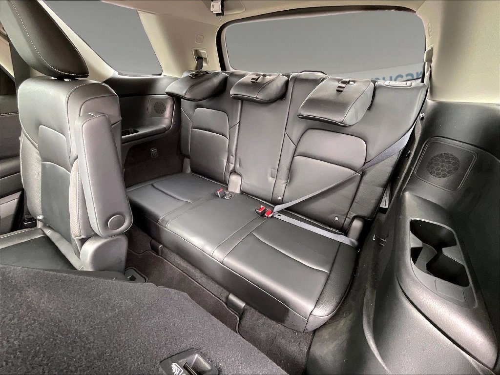 Used 2022 Nissan Pathfinder SL w/ SL Premium Package AWD/4WD image 16