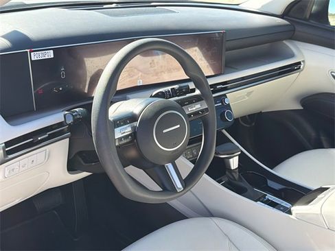 Used 2025 Hyundai Tucson SEL image 18