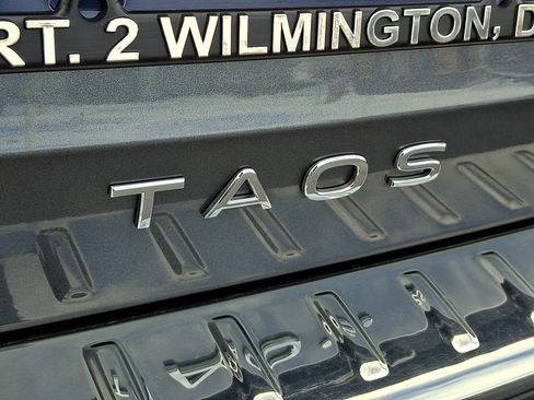 Certified 2023 Volkswagen Taos SE w/ Black Wheel Package FWD image 29