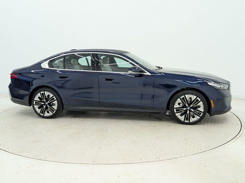New 2026 BMW 530i w/ Premium Package RWD image 8