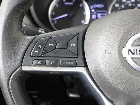 Used 2021 Nissan Versa S image 22