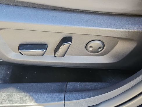 Used 2024 Mitsubishi Outlander SE image 18