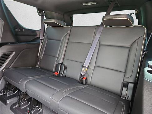 Used 2024 GMC Yukon SLT w/ SLT Luxury Package AWD/4WD image 21