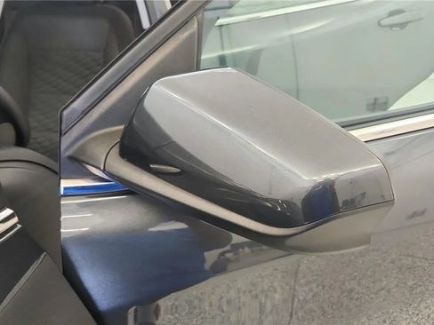 Used 2021 Chevrolet Equinox LT FWD image 18