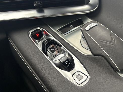 Used 2024 Chevrolet Corvette Stingray Convertible w/ Z51 Performance Package image 27