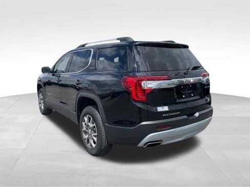 Used 2023 GMC Acadia SLE w/ Driver Convenience Package FWD image 3