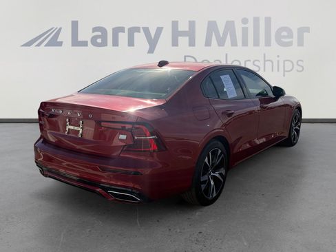 Used 2021 Volvo S60 T8 R-Design Expression w/ Advanced Package image 5