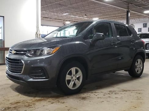 Used 2020 Chevrolet Trax LS w/ Tint and Cruise Package AWD/4WD image 7