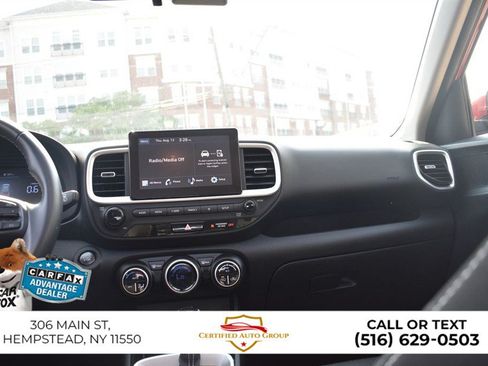 Used 2026 Hyundai Venue SEL FWD image 33