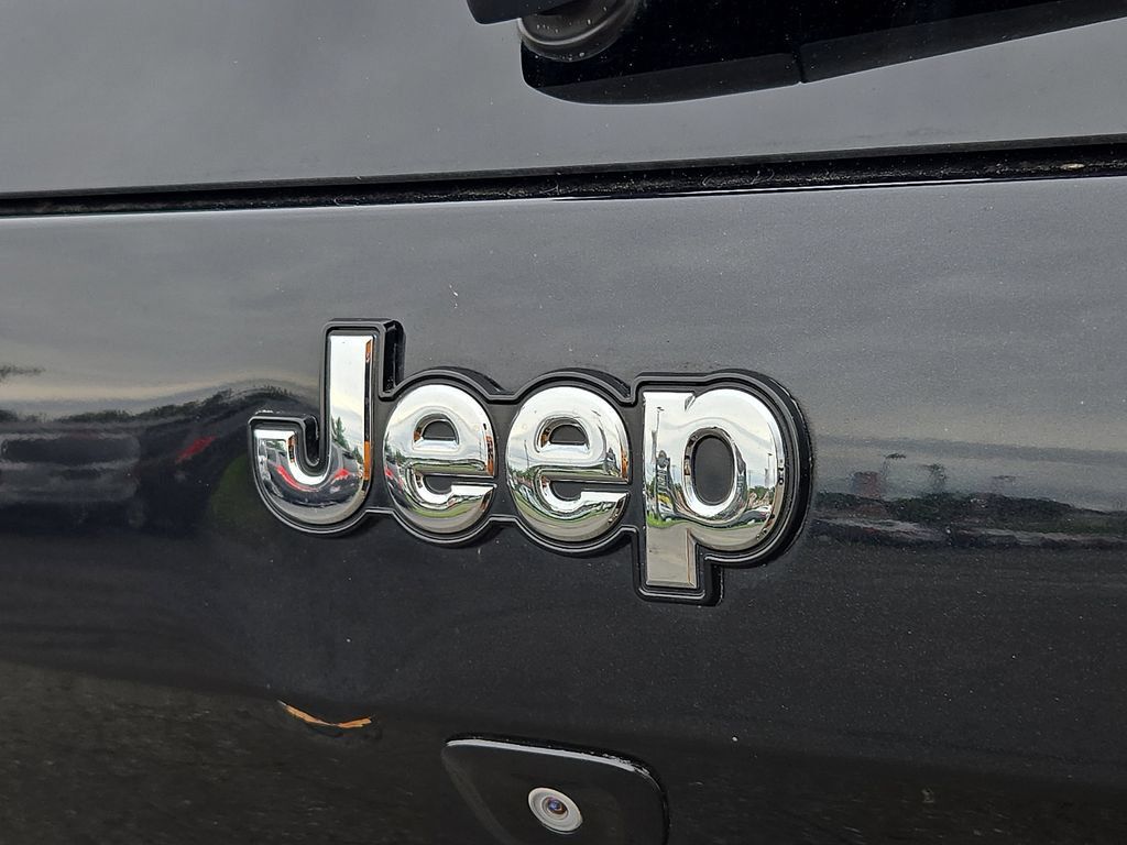 Used 2014 Jeep Cherokee Limited AWD/4WD image 29