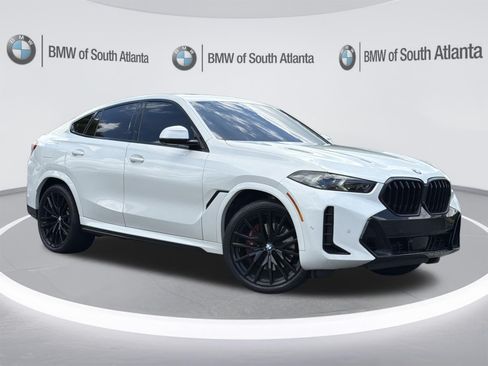 Certified 2024 BMW X6 xDrive40i w/ Premium Package AWD/4WD image 2