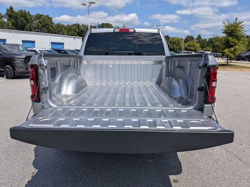 Used 2025 RAM 1500 Big Horn RWD image 12