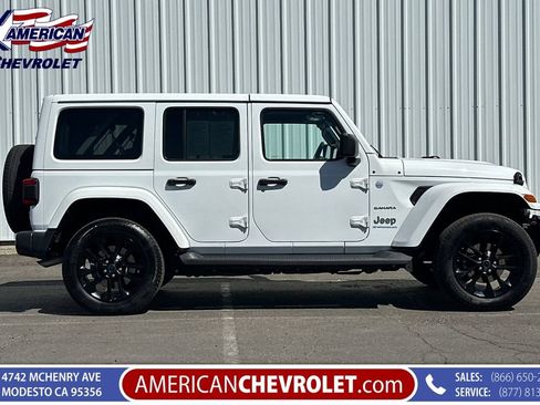 Used 2024 Jeep Wrangler Unlimited Sahara AWD/4WD image 3