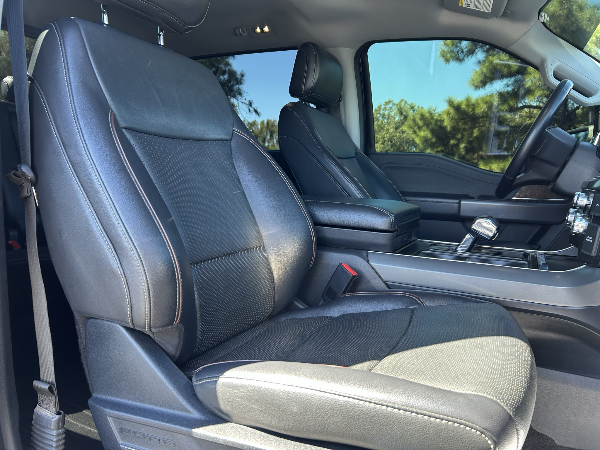 Used 2021 Ford F150 Lariat AWD/4WD image 10