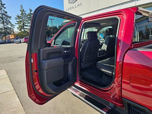 Used 2020 Chevrolet Silverado 2500 LTZ w/ LTZ Premium Package image 16