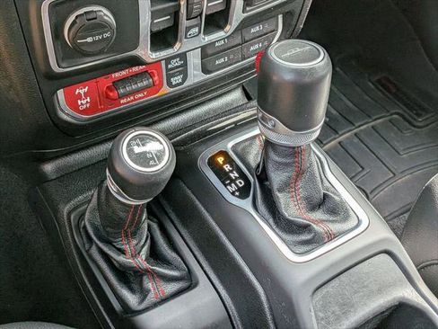 Certified 2020 Jeep Gladiator Rubicon AWD/4WD image 16