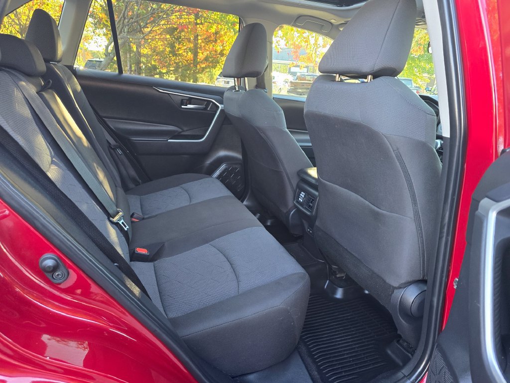 Used 2025 Toyota RAV4 XLE w/ Convenience Package AWD/4WD image 14