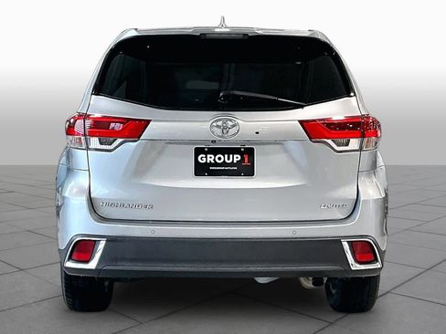Used 2018 Toyota Highlander Limited FWD image 5