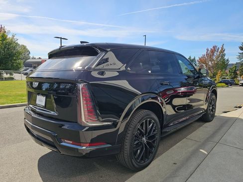 New 2026 Cadillac Escalade IQ Sport 2 w/ LPO, ONYX Package AWD/4WD image 7