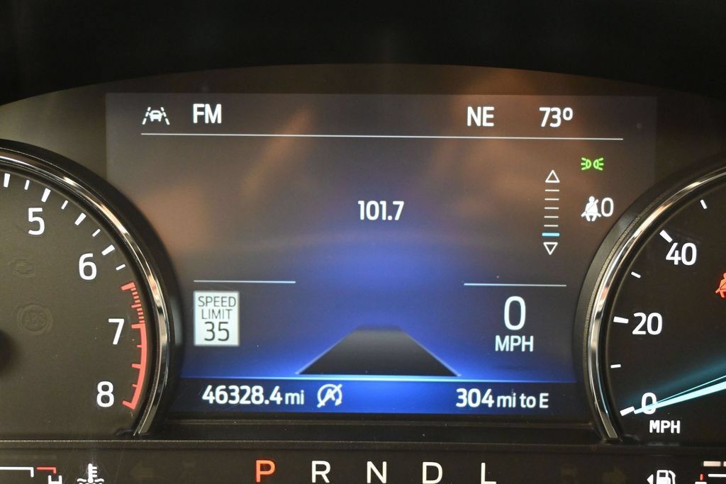 Used 2023 Ford Explorer Limited AWD/4WD image 9