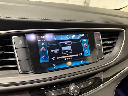 Used 2019 Buick Enclave Essence w/ LPO, Sport Appearance Package FWD image 19