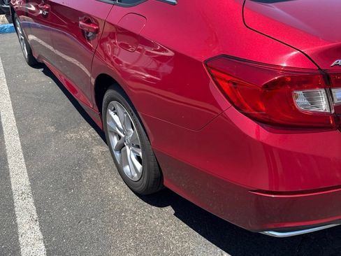 Used 2018 Honda Accord LX image 16