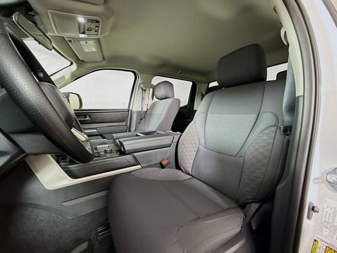 Used 2024 Toyota Tundra SR5 AWD/4WD image 11