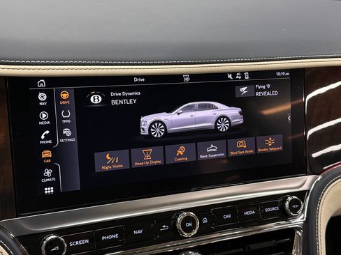 Used 2022 Bentley Flying Spur Plug-In Hybrid image 63