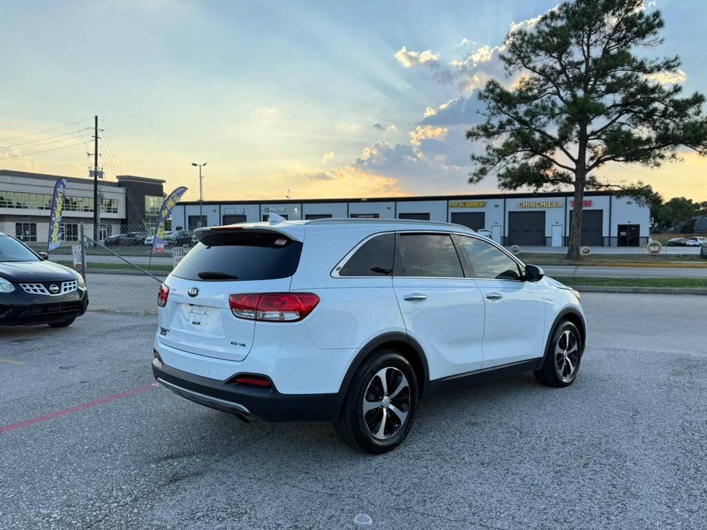 Used 2016 Kia Sorento EX w/ EX Premium Package FWD image 12
