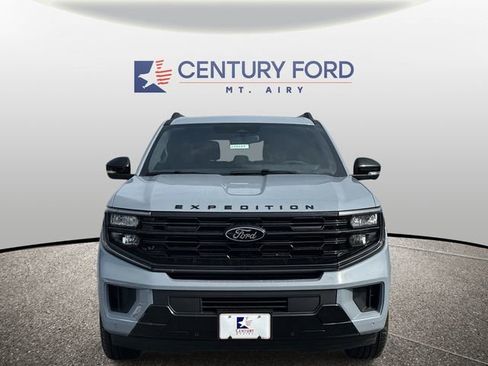 New 2026 Ford Expedition Platinum image 6