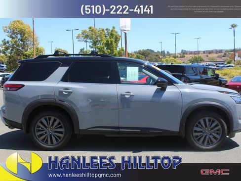 Used 2022 Nissan Pathfinder SL w/ SL Premium Package FWD image 6