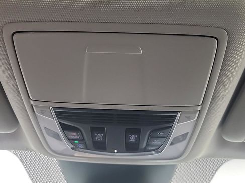 Used 2023 Acura MDX SH-AWD w/ Technology Package image 32