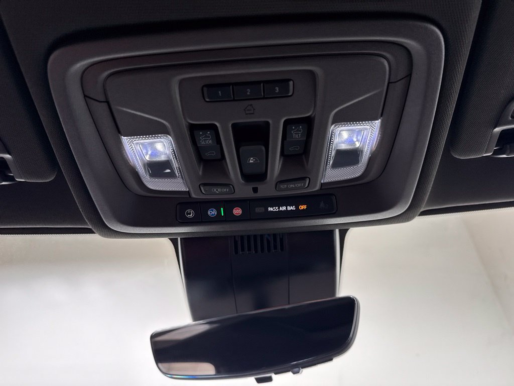 Used 2024 GMC Sierra 1500 Denali AWD/4WD image 24