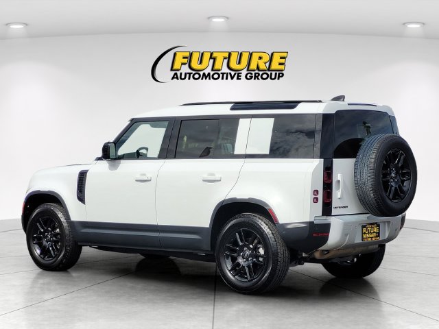 Used 2025 Land Rover Defender 110 S AWD/4WD image 7