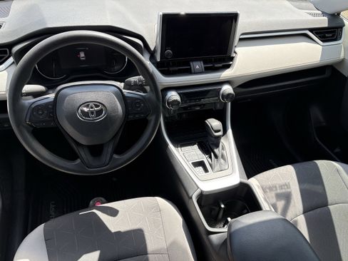 Used 2024 Toyota RAV4 XLE w/ Convenience Package image 13