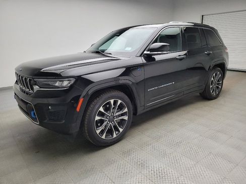 Used 2022 Jeep Grand Cherokee Overland w/ Advanced Protech Group III image 2