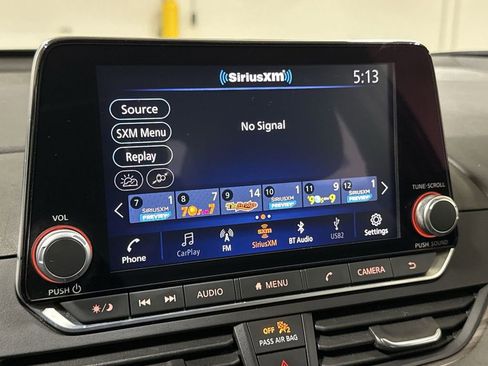 Used 2025 Nissan Altima 2.5 SV FWD image 14